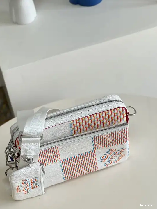 VUITTON LOUIS MESSENGER TRIO 0527
